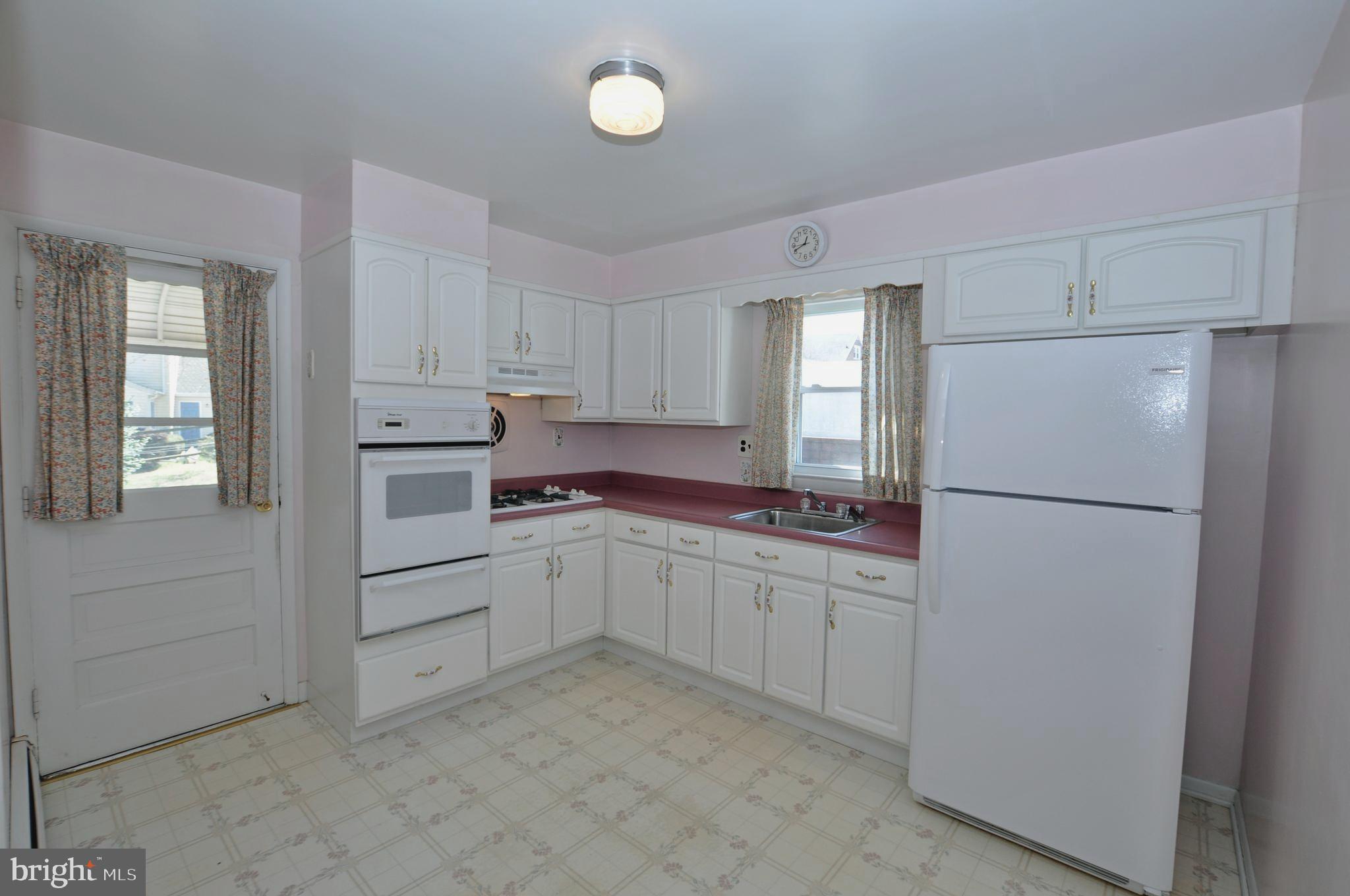 10105 Tipperary Road Baltimore, MD 21234 - Photo 9 of 28