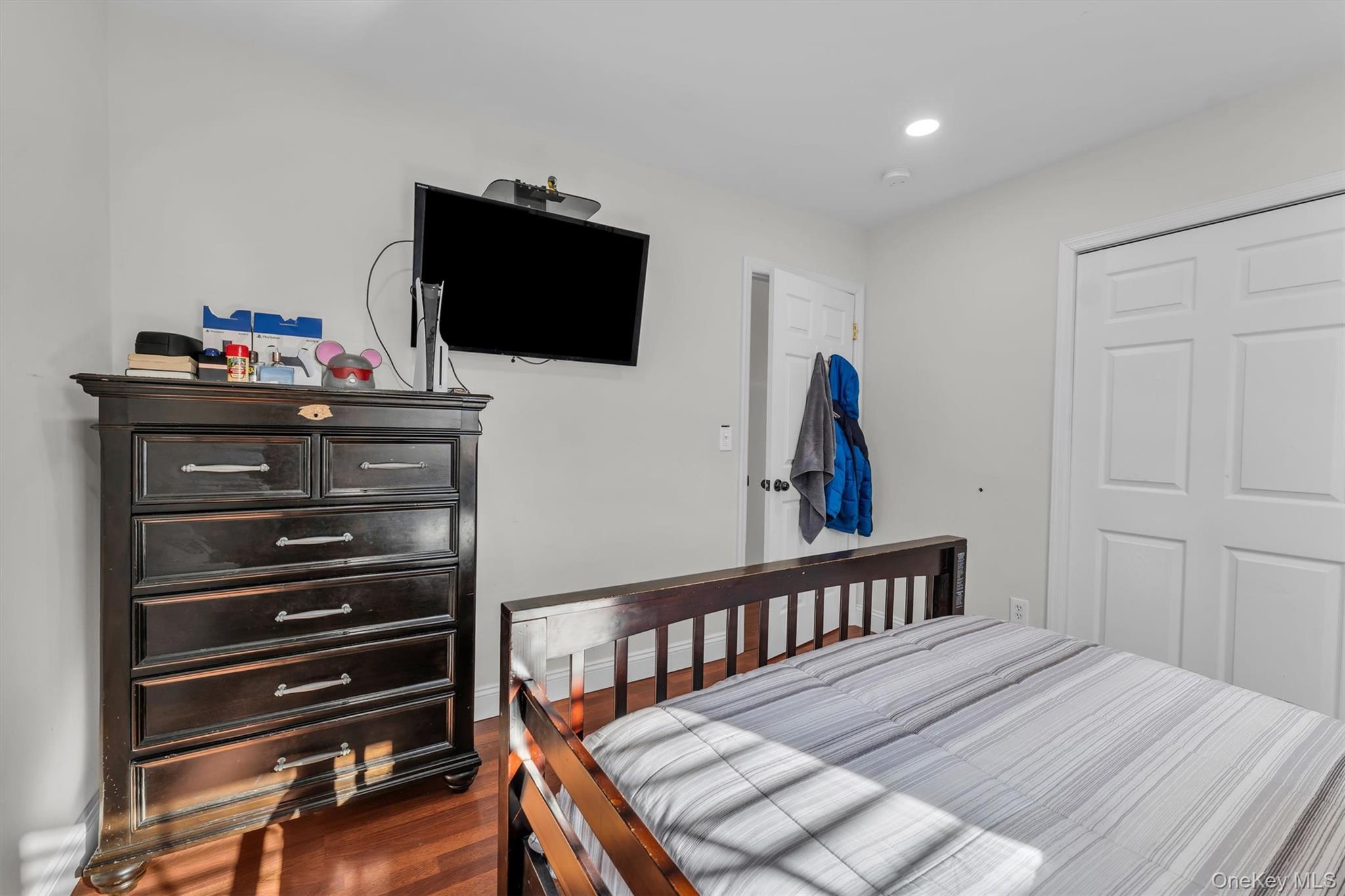 19 Summit Place Farmingville, NY 11784 - Photo 28 of 37