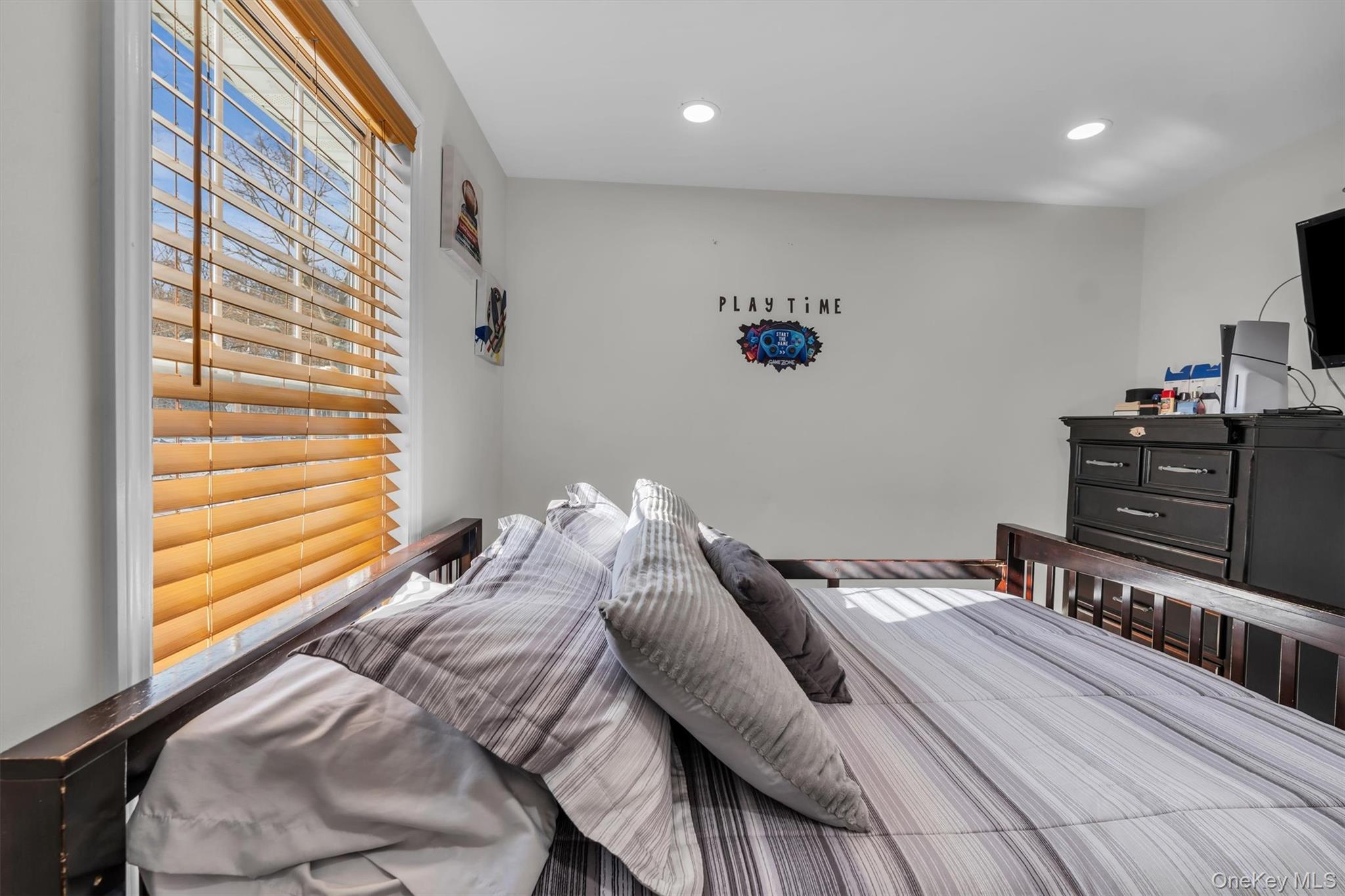 19 Summit Place Farmingville, NY 11784 - Photo 29 of 37