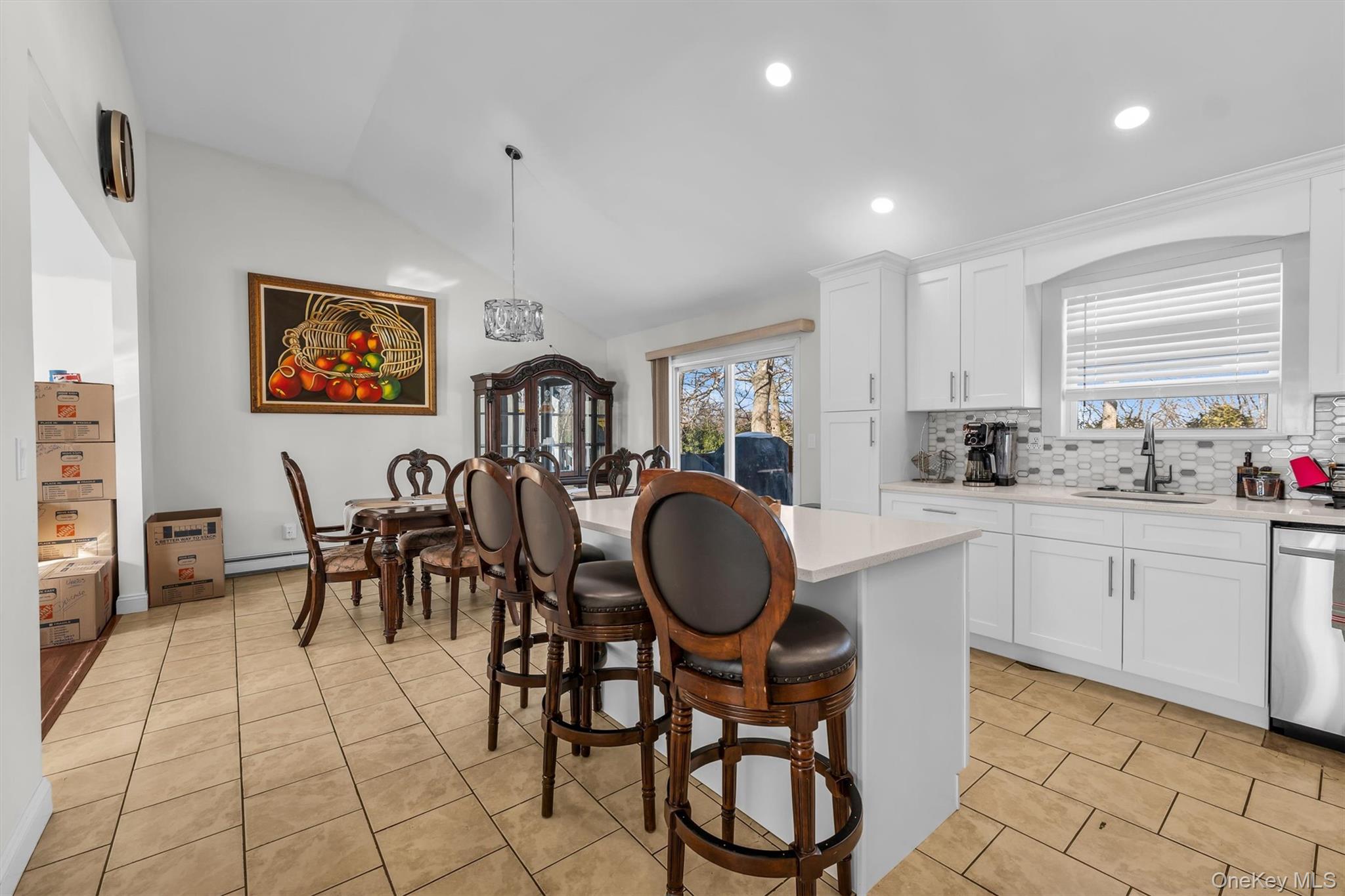 19 Summit Place Farmingville, NY 11784 - Photo 3 of 37