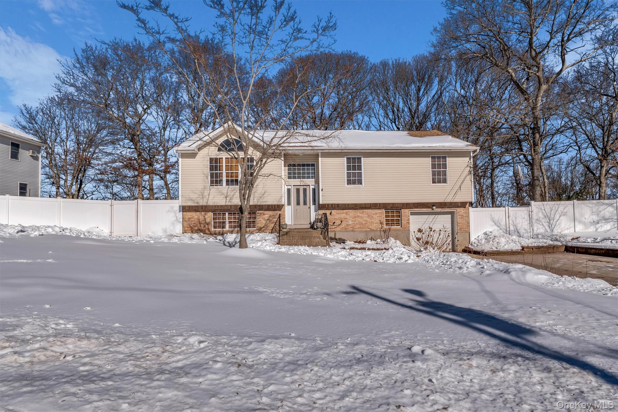 19 Summit Place Farmingville, NY 11784 - Photo 34 of 37