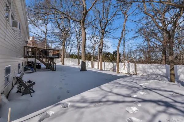 $749,990 | 19 Summit Place, Farmingville, NY 11784