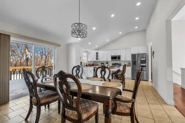 $749,990 | 19 Summit Place, Farmingville, NY 11784