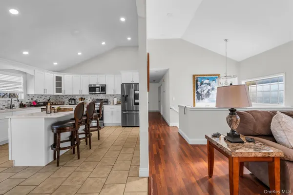 $749,990 | 19 Summit Place, Farmingville, NY 11784