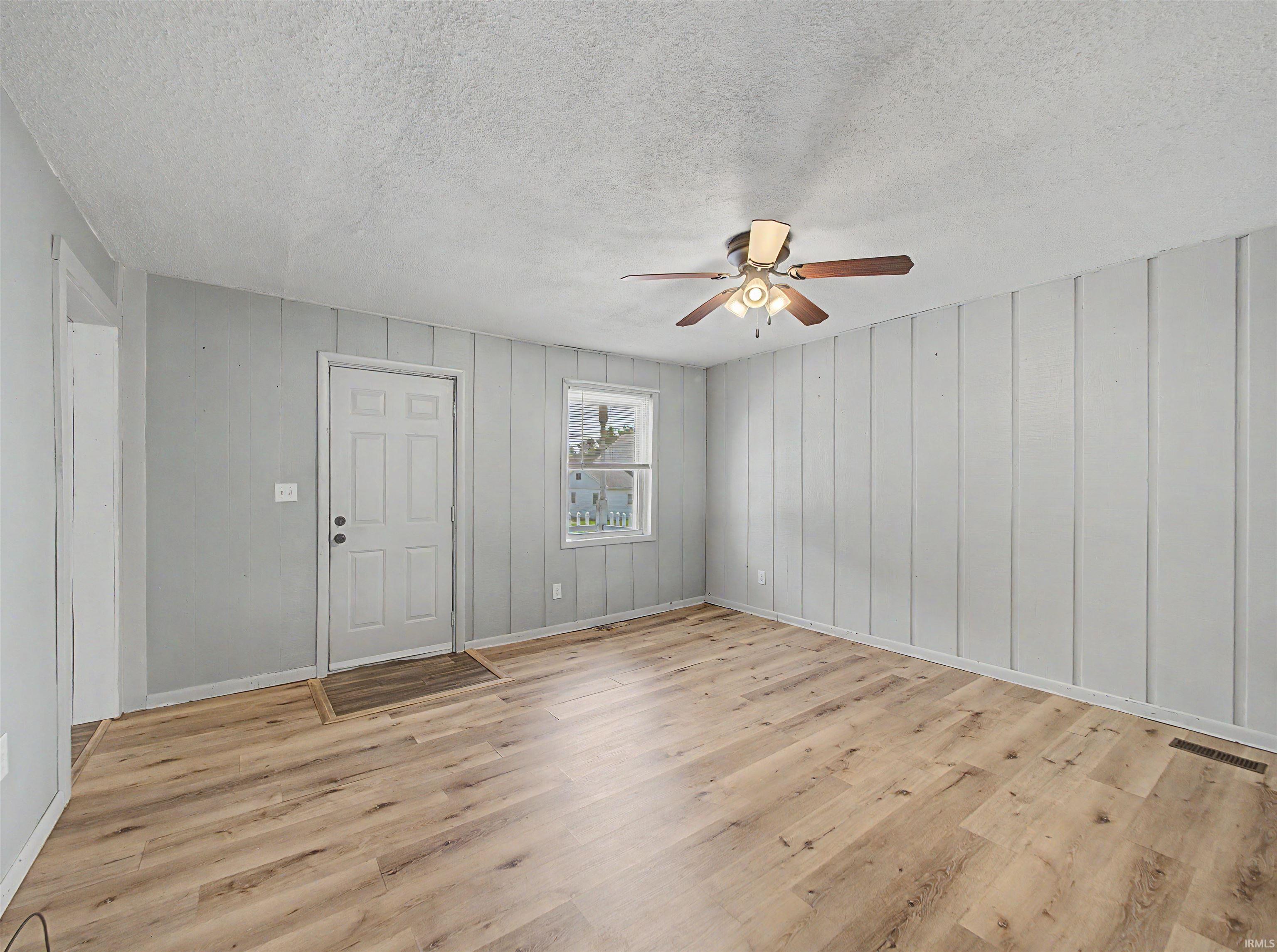 1206 East Walnut Street Washington, IN 47501 - Photo 8 of 36