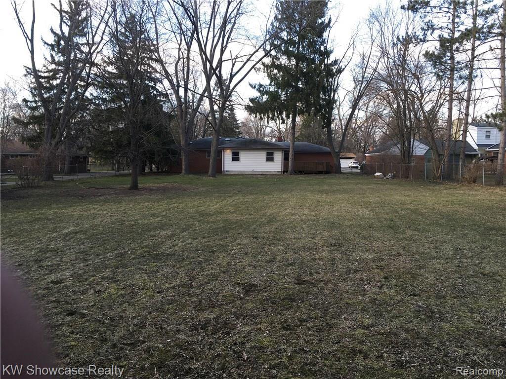 19665 Midway Road Southfield, MI 48075 - Photo 21 of 21 View from the back of the large yard.