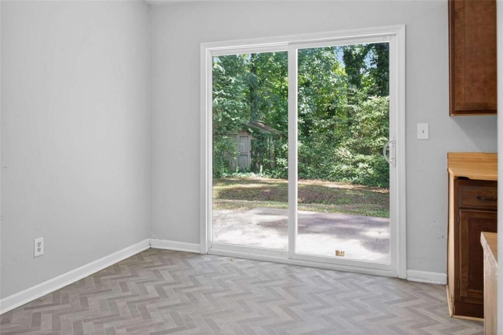 2414 Leslie Brook Drive Decatur, GA 30035 - Photo 5 of 22