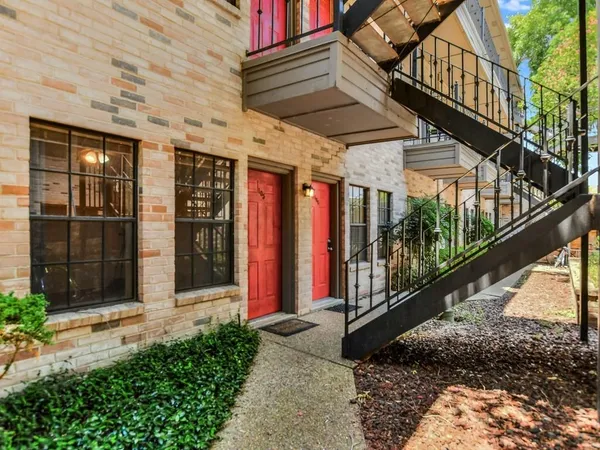 $1,895 | 2216 San Gabriel Street, Unit 105, Austin, TX 78705
