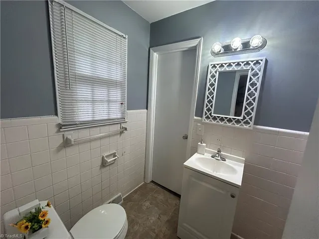 $229,900 | 240 Oakcrest Drive, Madison, NC 27025