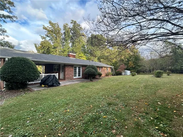 $229,900 | 240 Oakcrest Drive, Madison, NC 27025