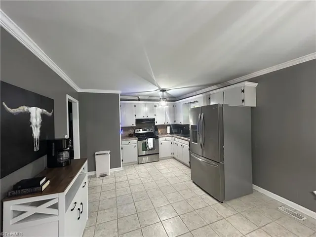 $229,900 | 240 Oakcrest Drive, Madison, NC 27025