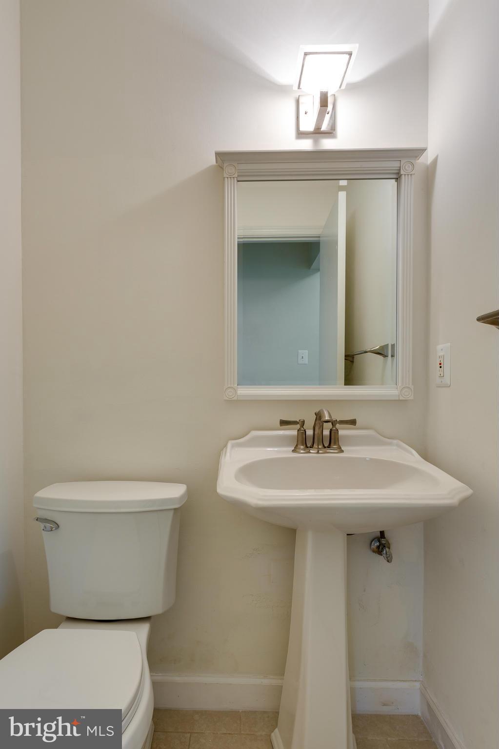7609 Mulberry Bottom Lane Springfield, VA 22153 - Photo 19 of 27 Bath