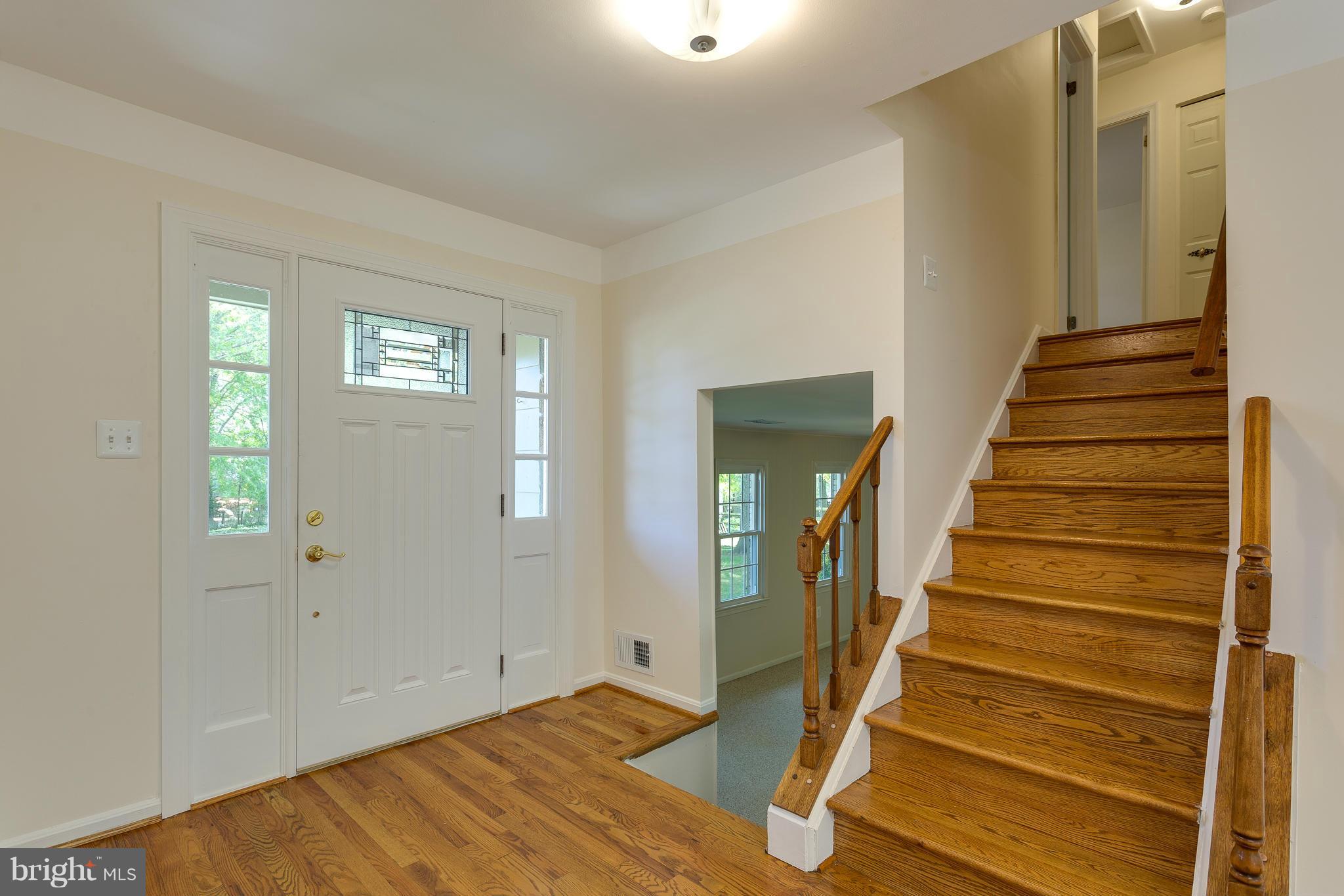7609 Mulberry Bottom Lane Springfield, VA 22153 - Photo 5 of 27 Interior (General)