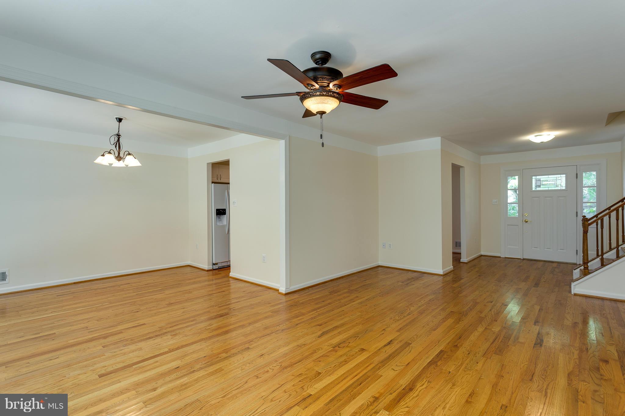 7609 Mulberry Bottom Lane Springfield, VA 22153 - Photo 7 of 27 Living Room