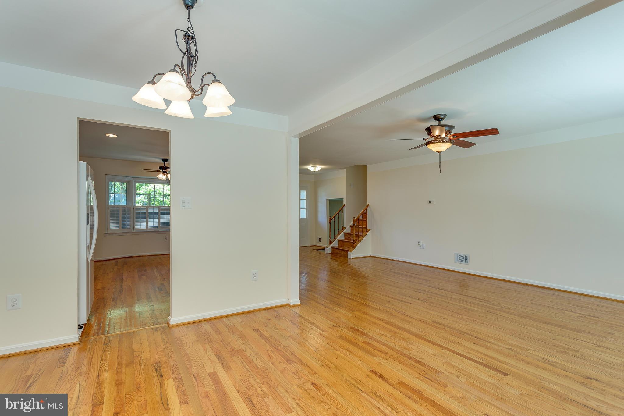 7609 Mulberry Bottom Lane Springfield, VA 22153 - Photo 8 of 27 Living Room