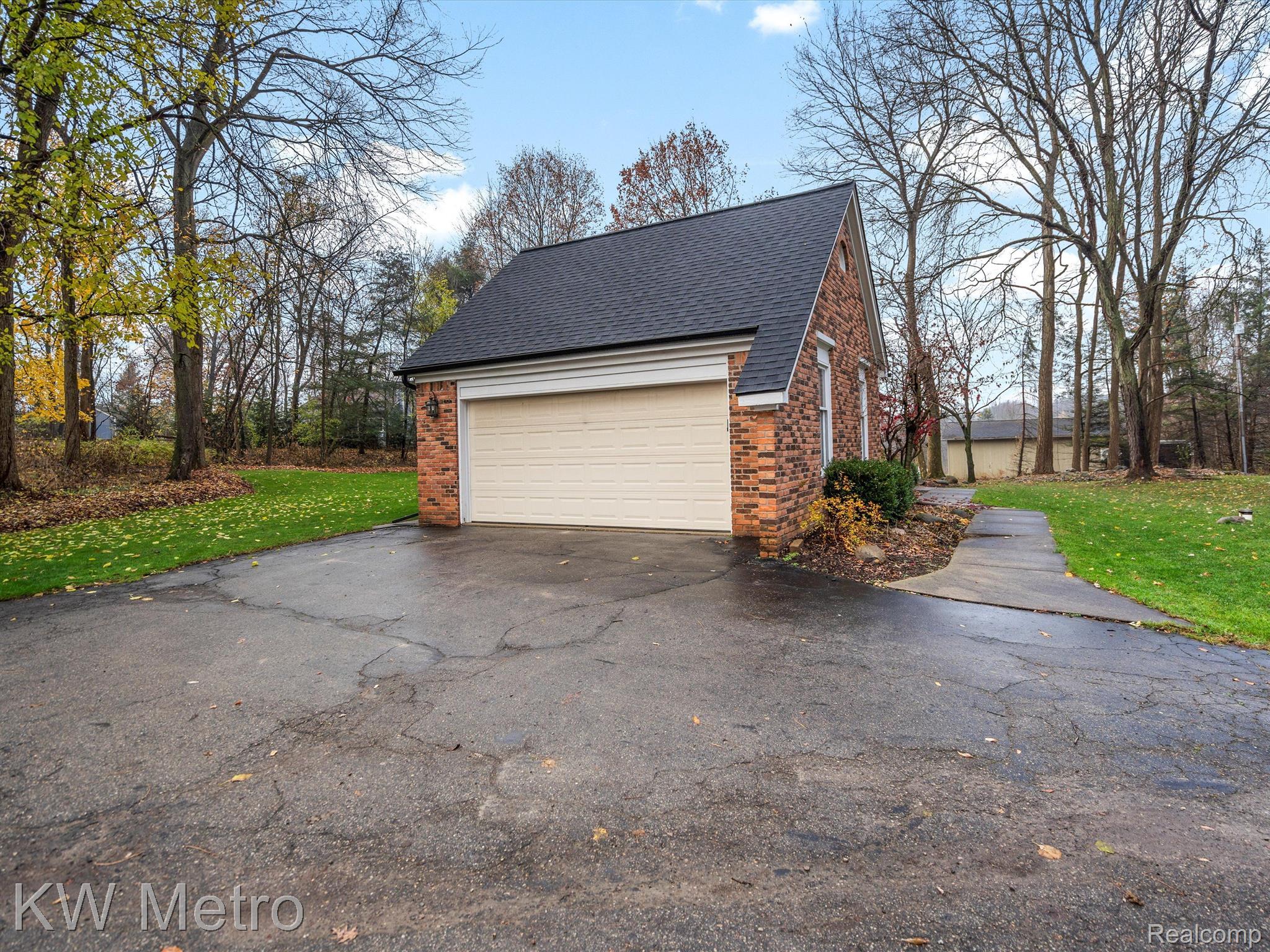 5705 Ford Road Commerce Township, MI 48382 - Photo 11 of 49 Gallery Image 11