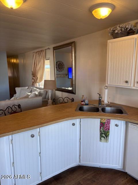 15802 South Gilbert Road, Unit 120 Chandler, AZ 85225 - Photo 7 of 32 IMG_5156-1