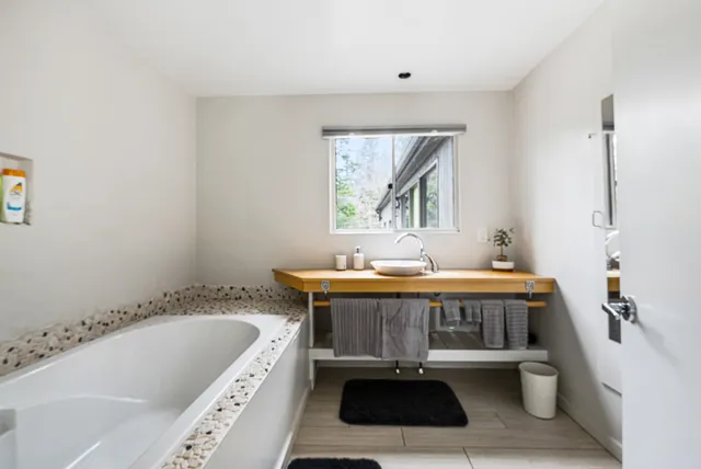 $675,000 | 27 Eagle Drive, Grantham, NH 03753