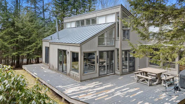 $675,000 | 27 Eagle Drive, Grantham, NH 03753