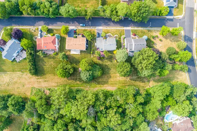 $1,119,500 | 3 Clinton Court, Kendall Park, NJ 08824