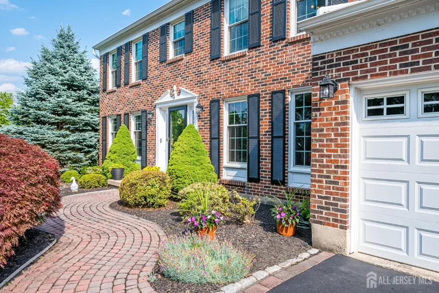 $1,119,500 | 3 Clinton Court, Kendall Park, NJ 08824