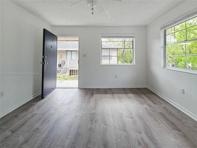 $2,050 | 6617 Southwest 10th Street, Unit 5, West Miami, FL 33144