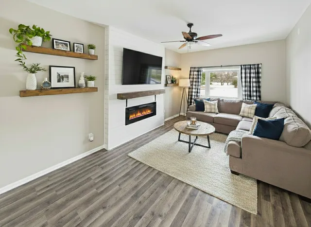 $329,900 | 1004 Dale Street, St. Joseph, MN 56374