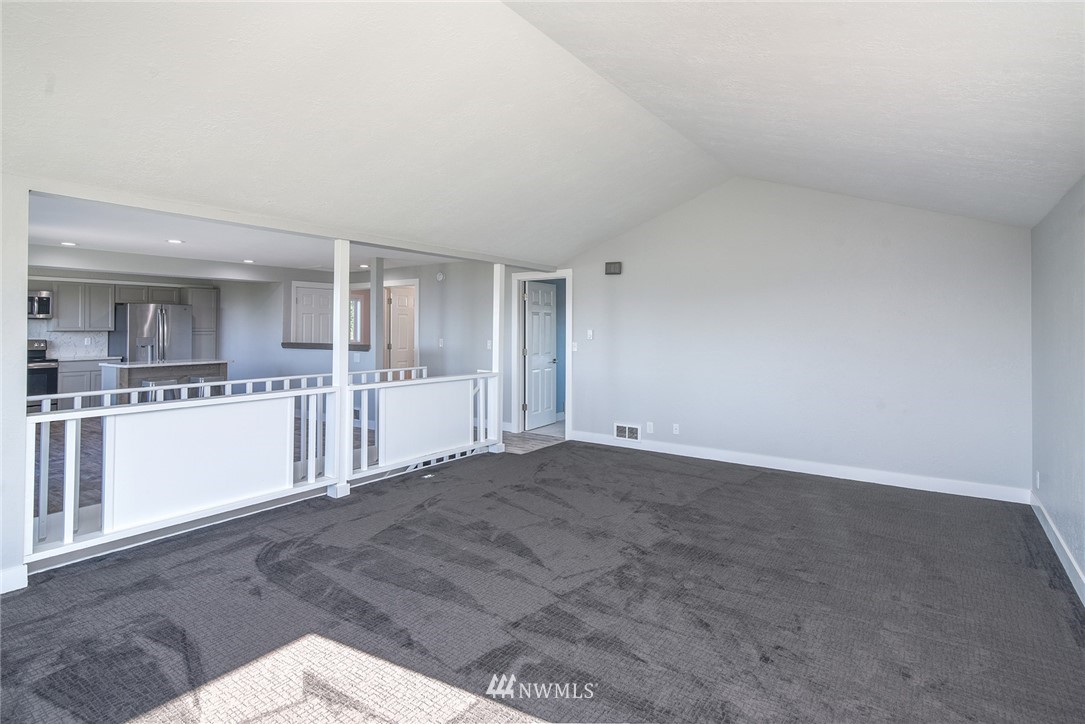 23740 Seatter Road Northeast Kingston, WA 98346 - Photo 21 of 38 Gallery Image 21