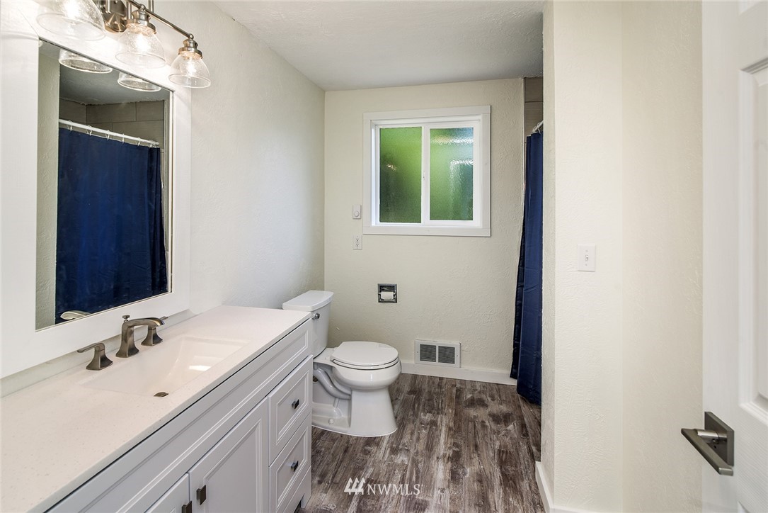 23740 Seatter Road Northeast Kingston, WA 98346 - Photo 30 of 38 Gallery Image 30
