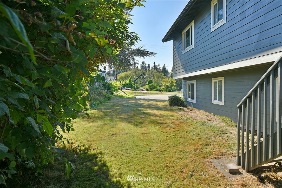 23740 Seatter Road Northeast Kingston, WA 98346 - Photo 36 of 38 Gallery Image 36
