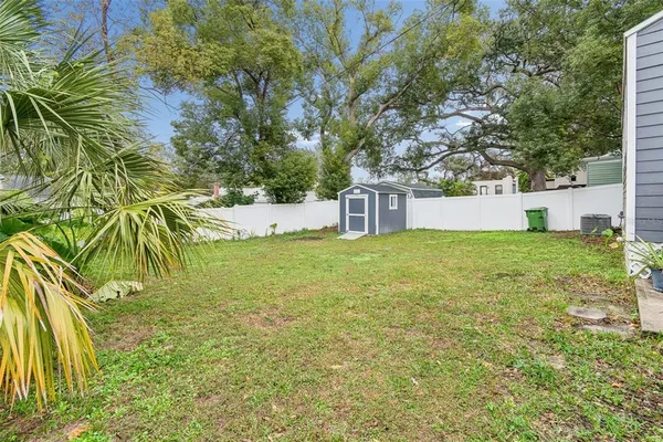 $2,800 | 1206 East Crenshaw Street, Tampa, FL 33604