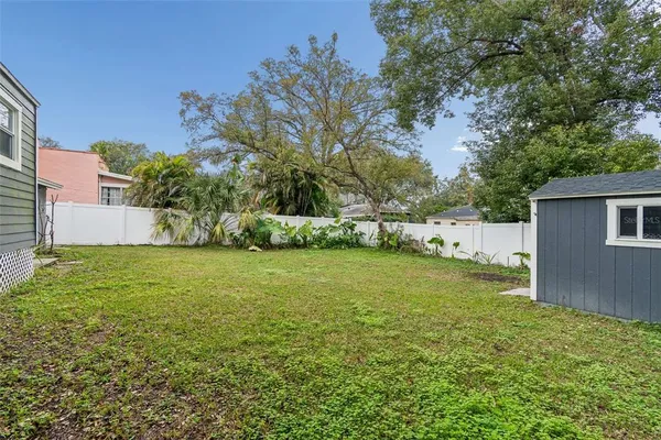 $2,800 | 1206 East Crenshaw Street, Tampa, FL 33604