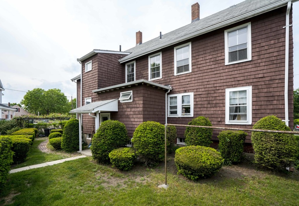 78-80 Decatur Street Arlington, MA 02474 - Photo 4 of 11 Gallery Image 4