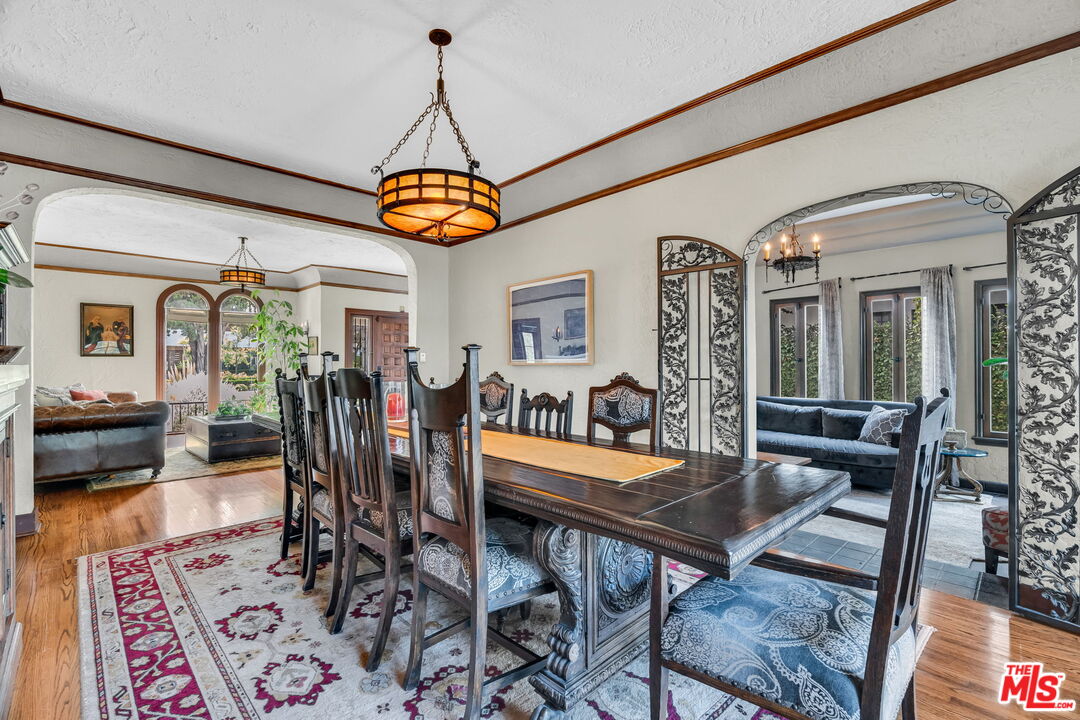 1847 Virginia Road Los Angeles, CA 90019 - Photo 16 of 65