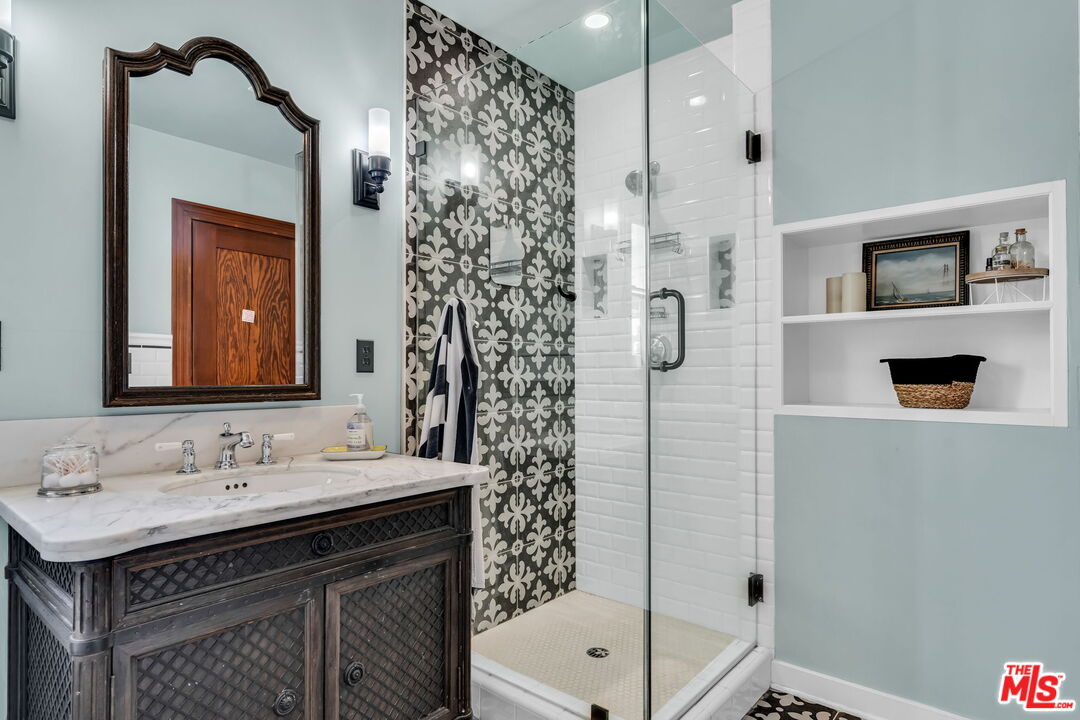 1847 Virginia Road Los Angeles, CA 90019 - Photo 45 of 65