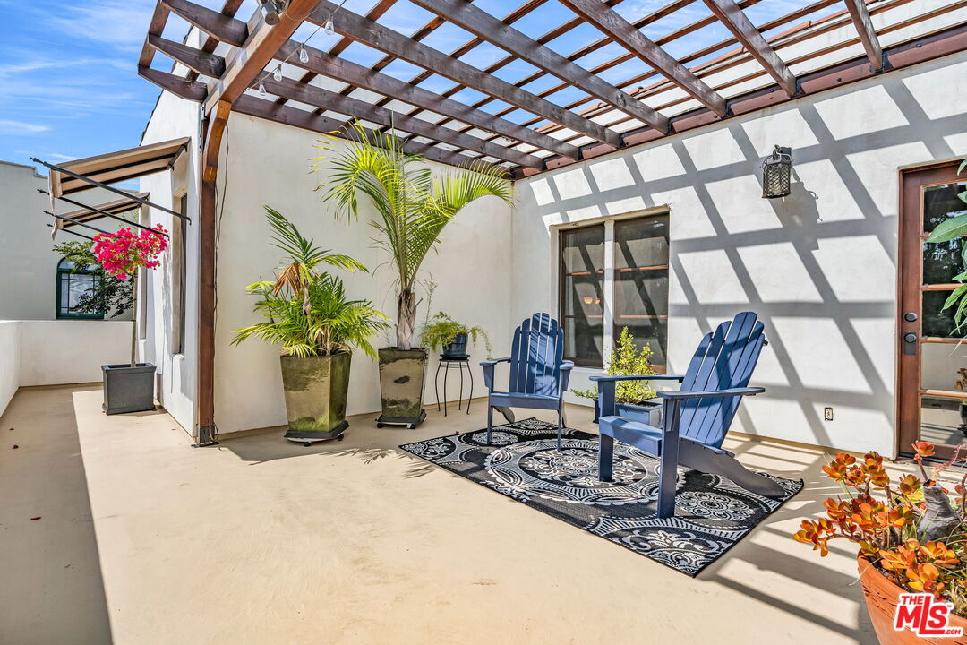 1847 Virginia Road Los Angeles, CA 90019 - Photo 52 of 65