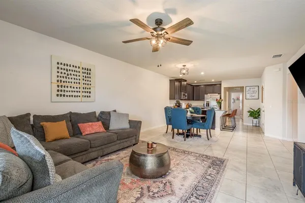 $2,100 | 17906 Turning Leaf Circle, Land O Lakes, FL 34638