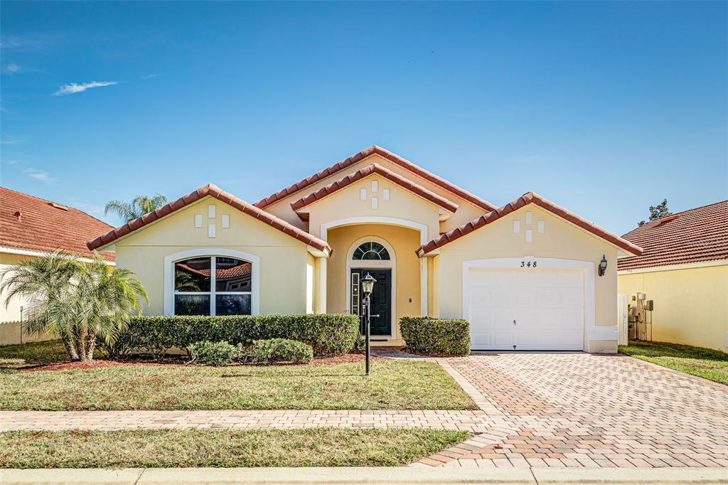 348 Robin Road Davenport, FL 33896 - Photo 2 of 43