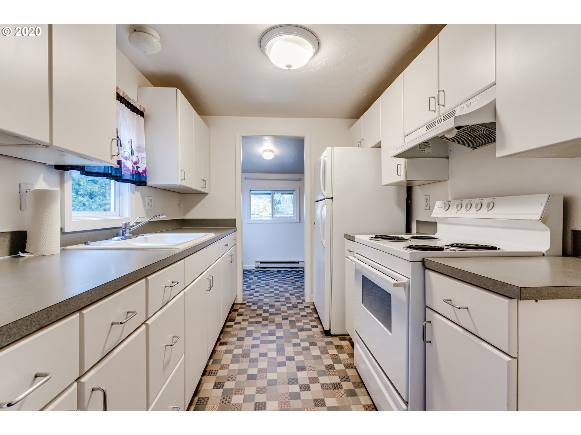 990 Echo Hollow Road Eugene, OR 97402 - Photo 12 of 25 Gallery Image 12