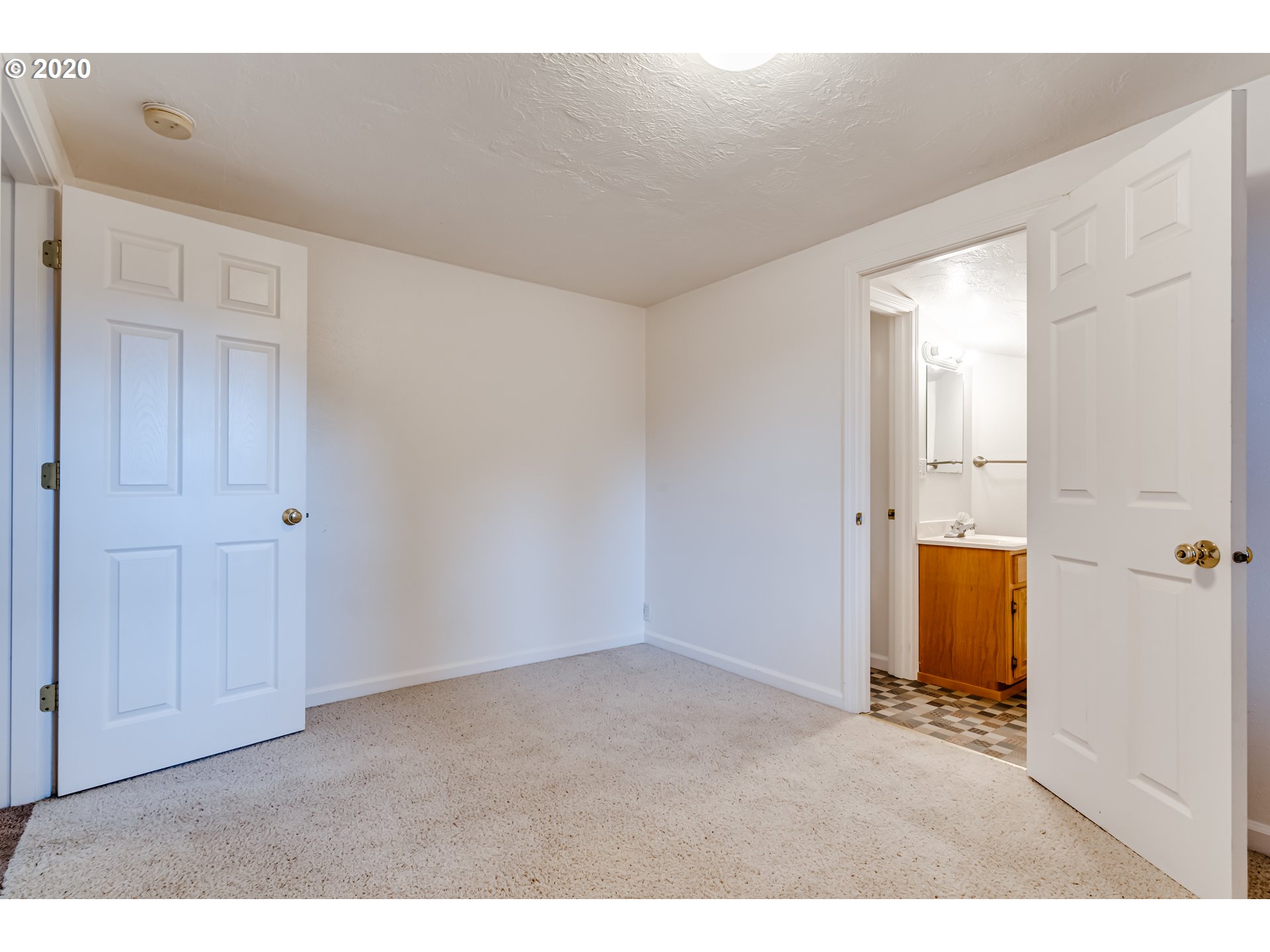 990 Echo Hollow Road Eugene, OR 97402 - Photo 23 of 25 Gallery Image 23