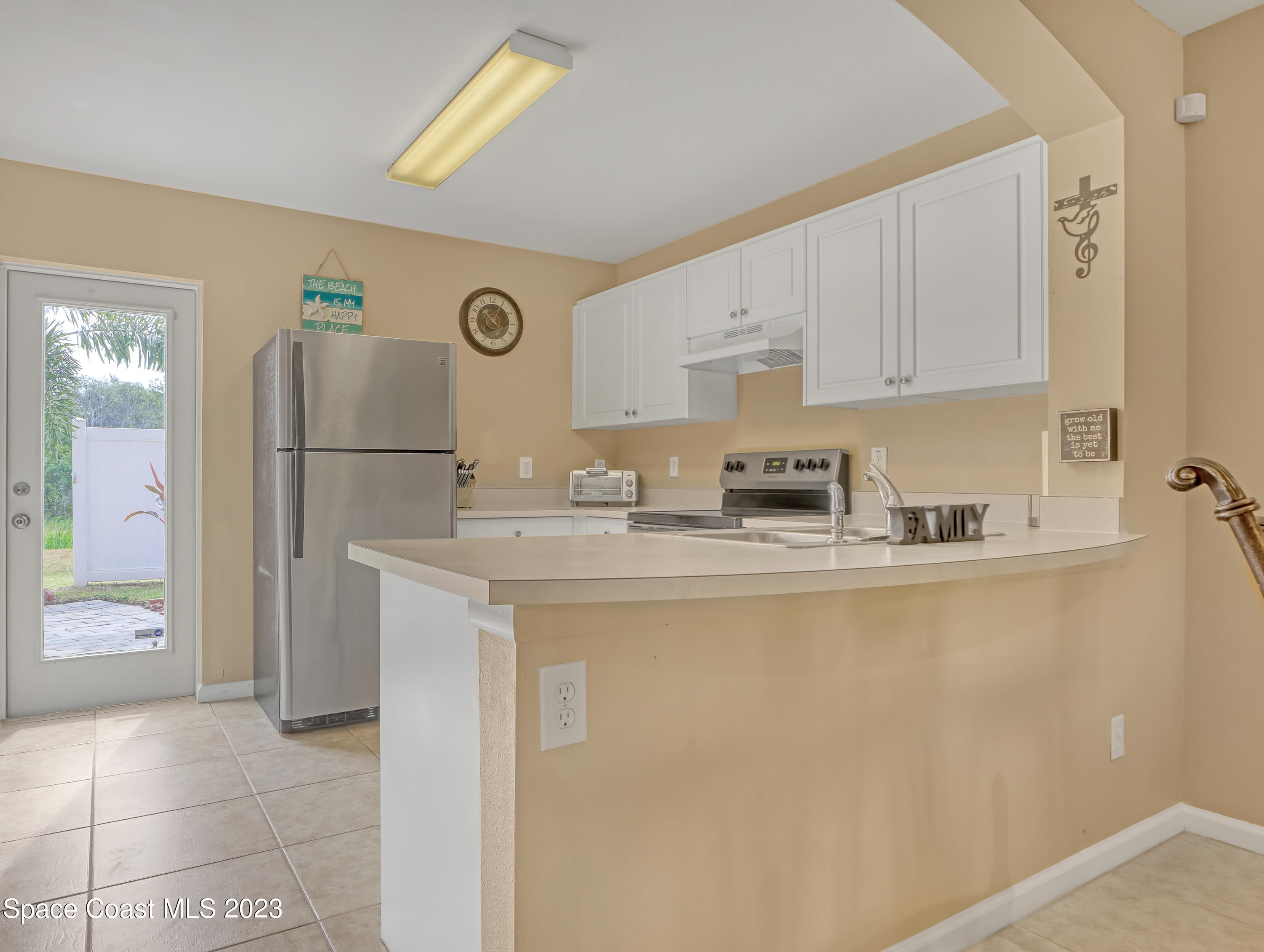 990 Luminary Circle, Unit 103 Melbourne, FL 32901 - Photo 16 of 45 990 Luminary #103 (17)