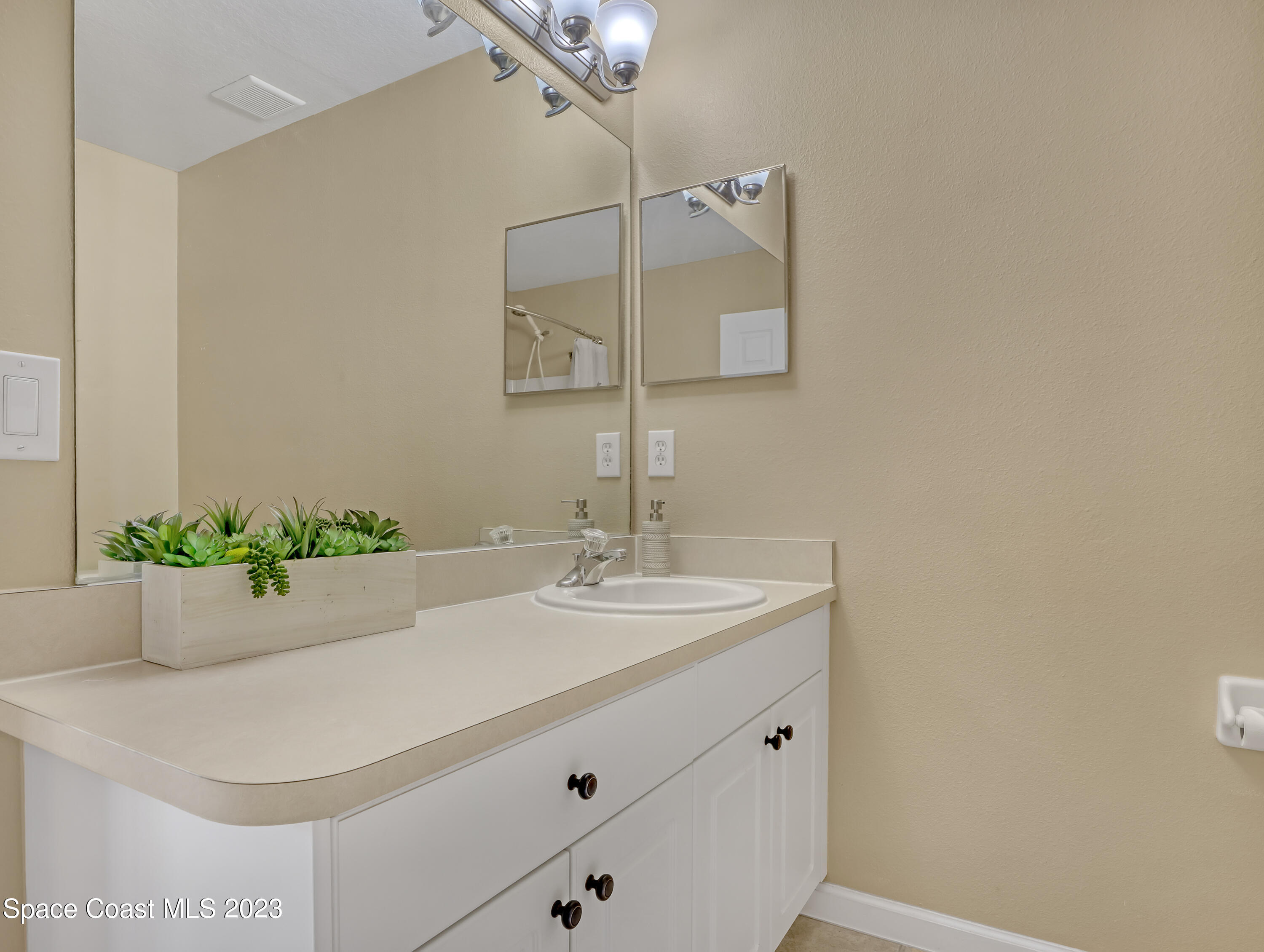 990 Luminary Circle, Unit 103 Melbourne, FL 32901 - Photo 26 of 45 990 Luminary #103 (28)