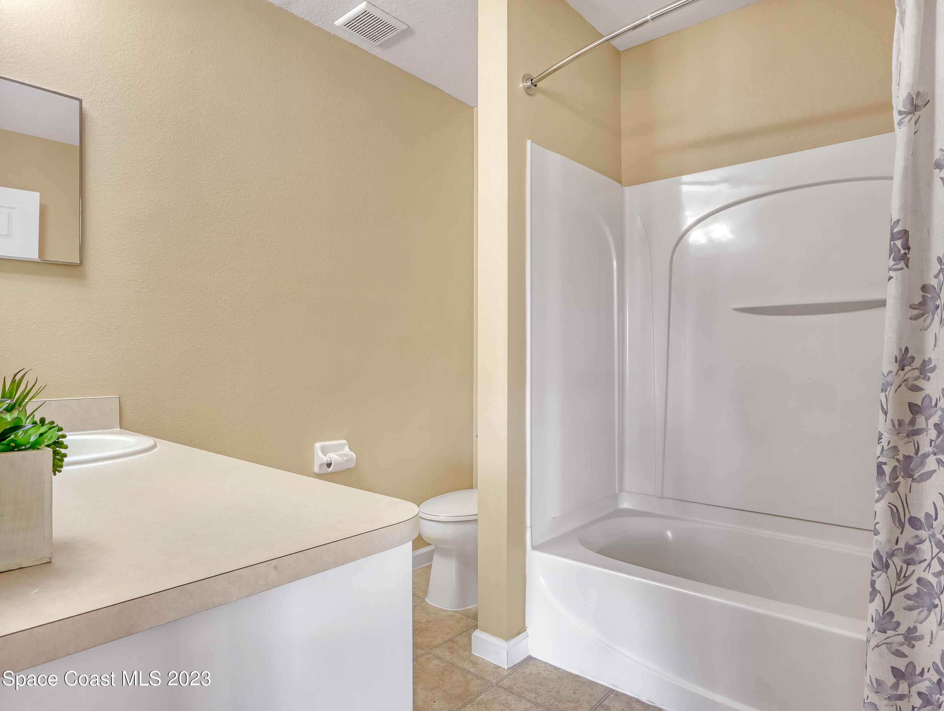 990 Luminary Circle, Unit 103 Melbourne, FL 32901 - Photo 27 of 45 990 Luminary #103 (29)
