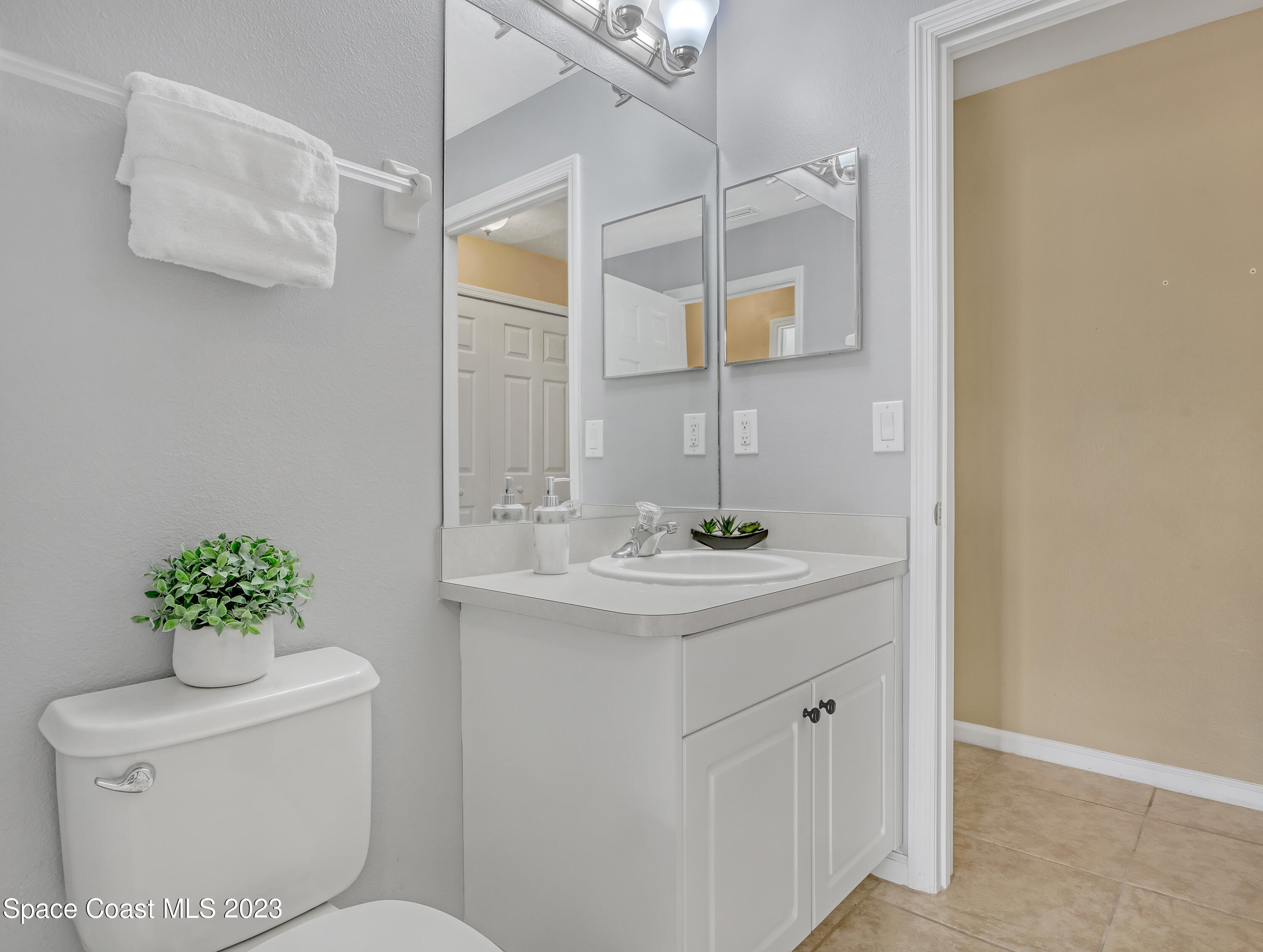 990 Luminary Circle, Unit 103 Melbourne, FL 32901 - Photo 29 of 45 990 Luminary #103 (31)