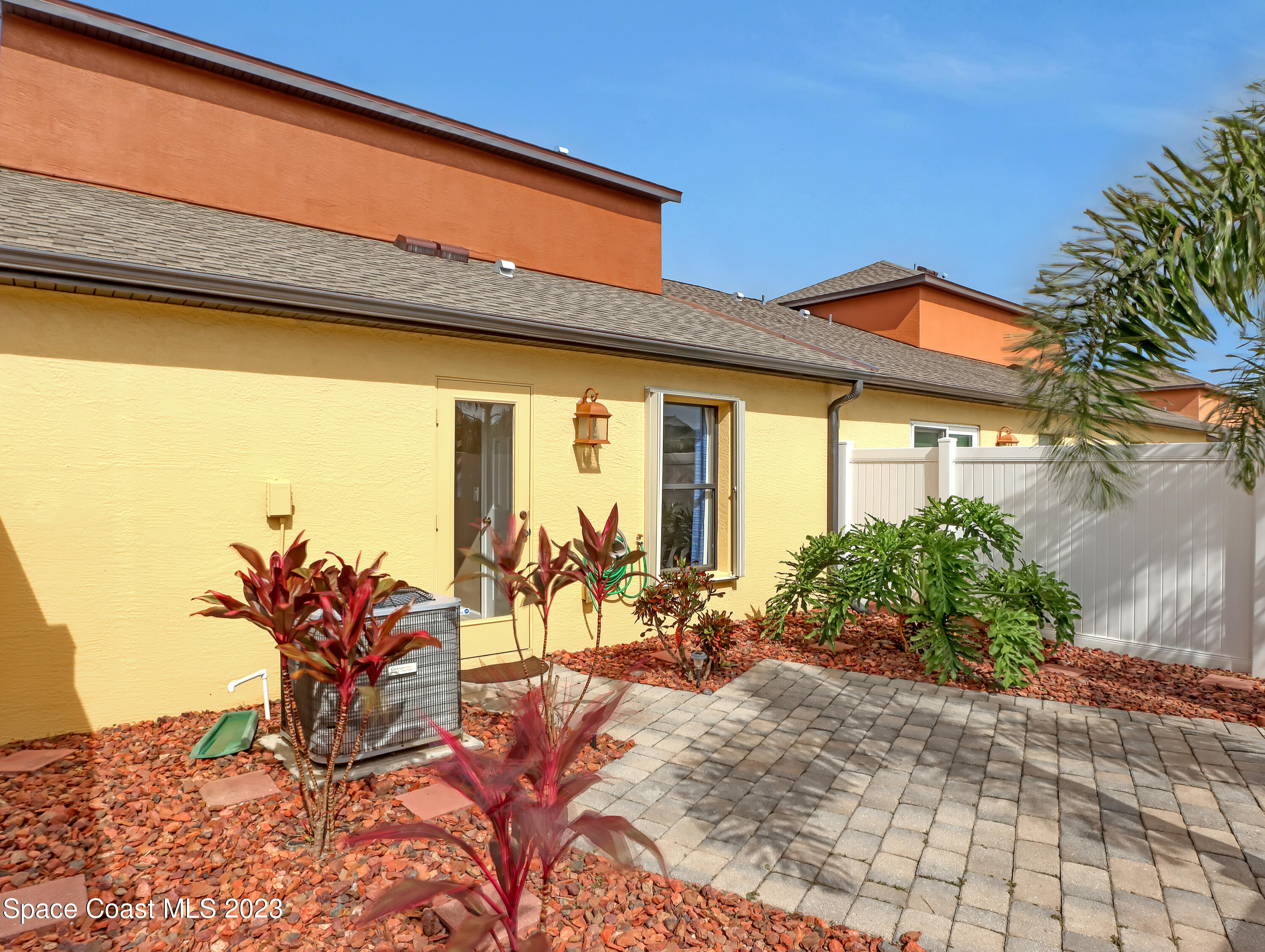990 Luminary Circle, Unit 103 Melbourne, FL 32901 - Photo 33 of 45 990 Luminary #103 (34)