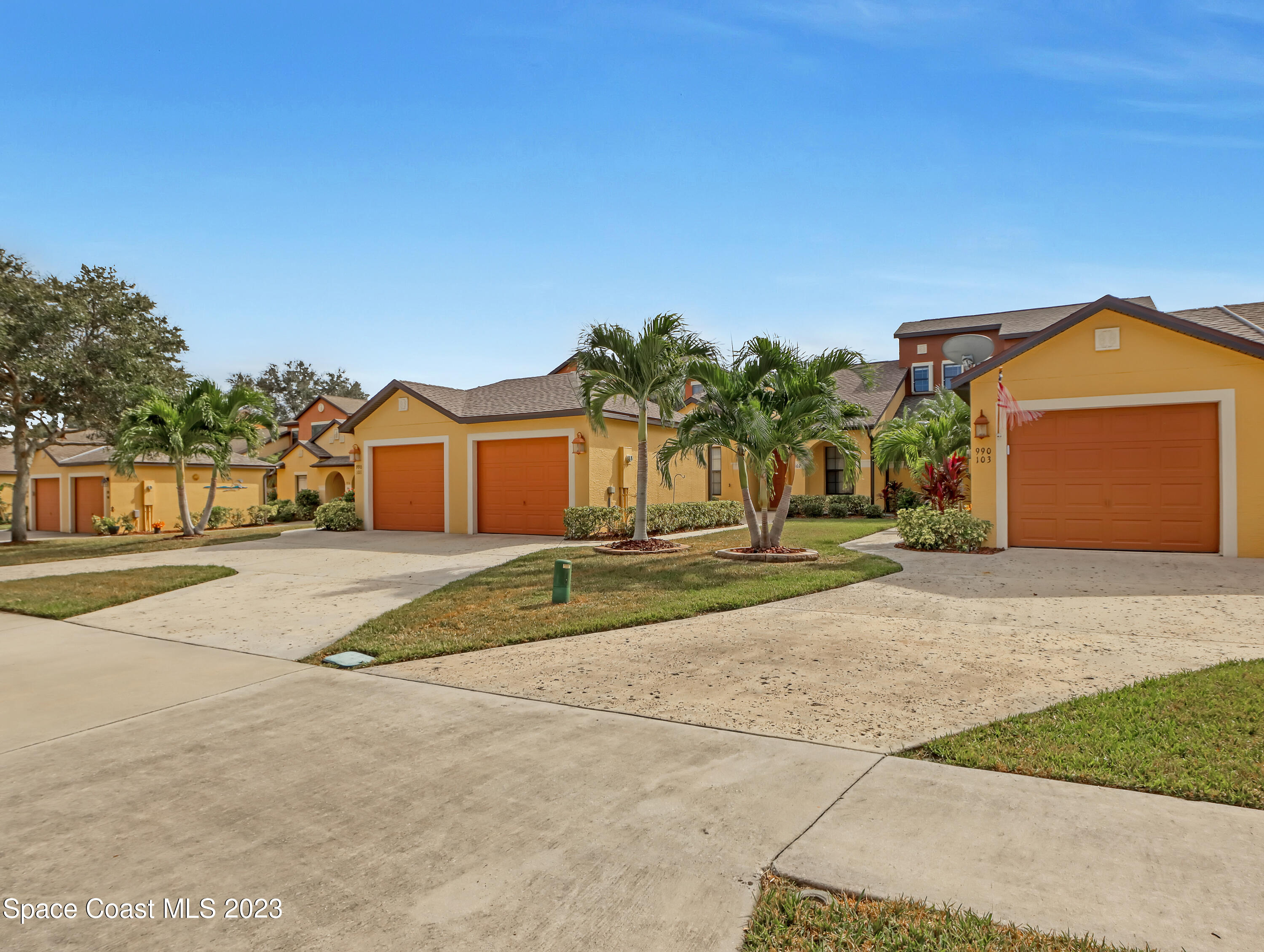 990 Luminary Circle, Unit 103 Melbourne, FL 32901 - Photo 4 of 45 990 Luminary #103 (3)