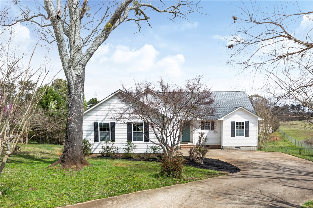 304 Chateau Road Anderson, SC 29625 - Photo 1 of 30 Gallery Image 1