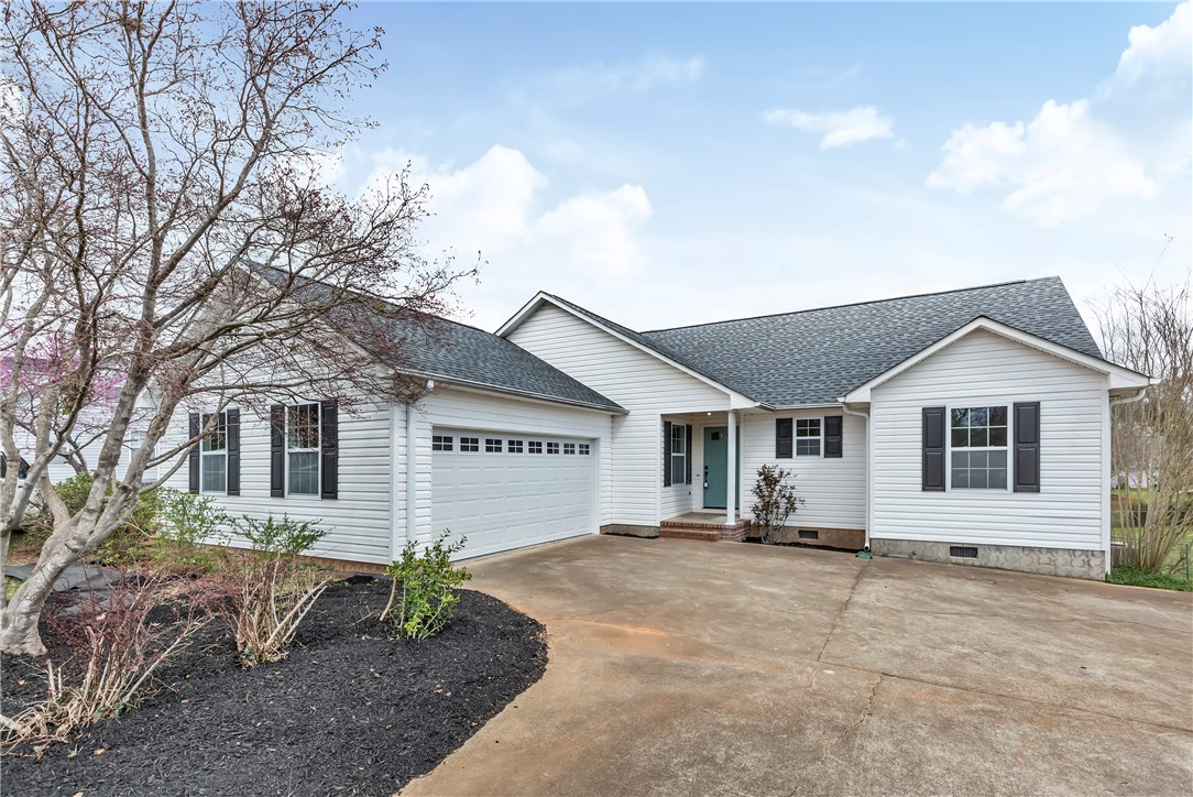 304 Chateau Road Anderson, SC 29625 - Photo 3 of 30 Gallery Image 3