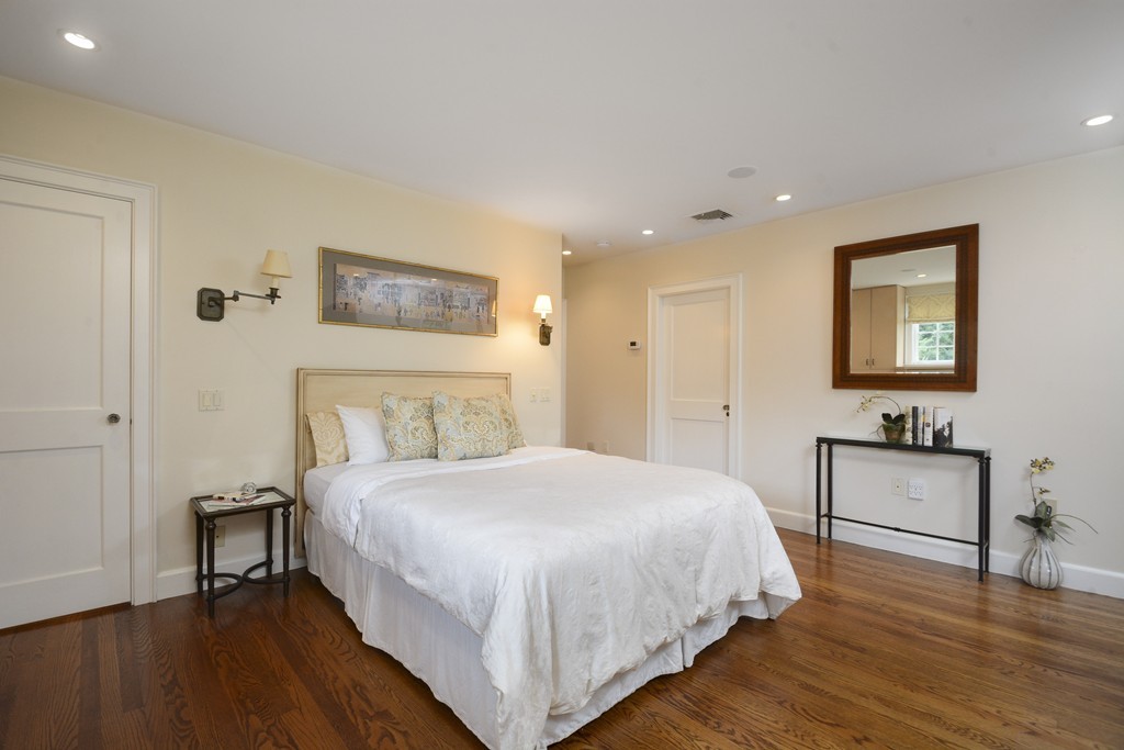 20 Holly Road Newton, MA 02468 - Photo 19 of 30