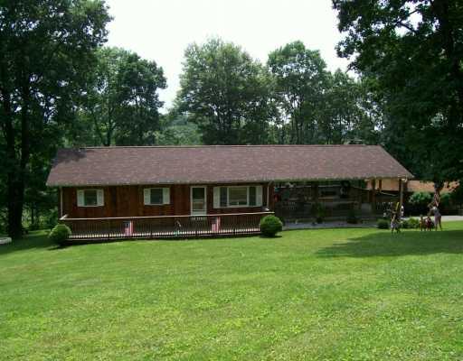 721 Bonniebrook Road Butler, PA 16002 - Photo 1 of 8 Exterior Front.